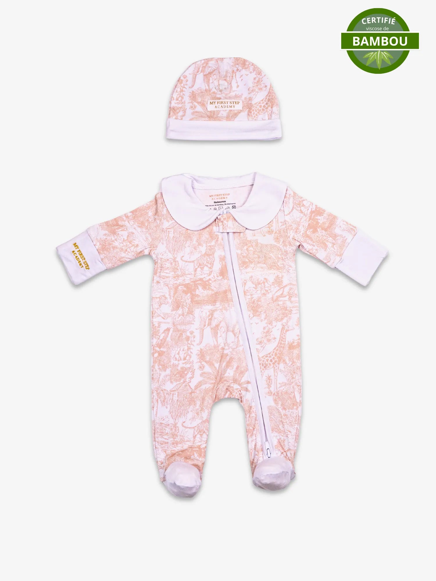 Image du pyjama taille naissance collection Marron Shayane, avec bonnet. En haut a droite se trouve la pastille de certification viscose de bambou.